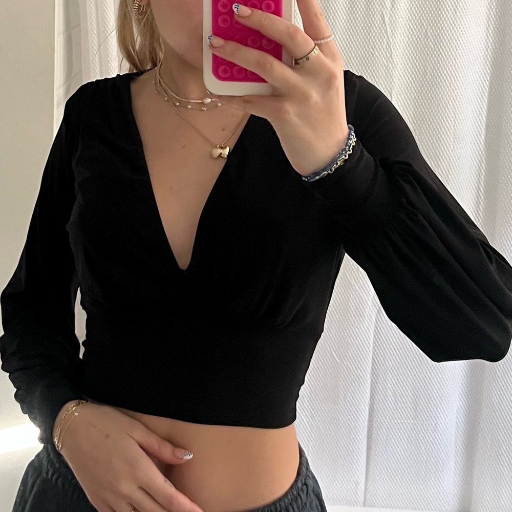 Flowy black formal longsleeve
